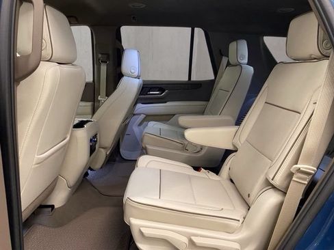 Used 2026 GMC Yukon Denali AWD/4WD image 8