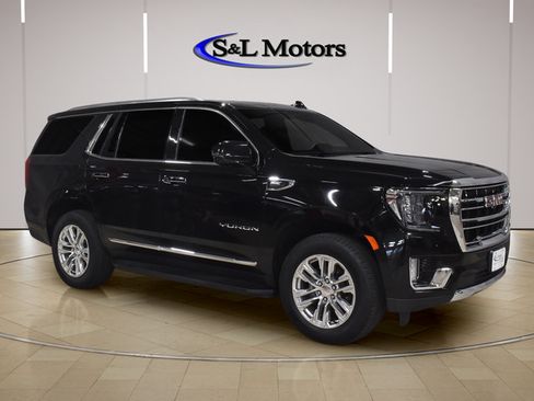 Used 2024 GMC Yukon SLT w/ SLT Premium Package AWD/4WD image 3