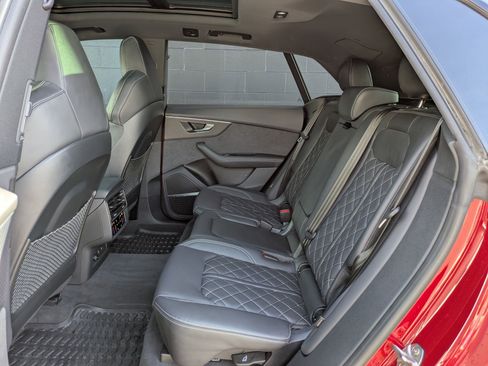 Certified 2024 Audi SQ8 Prestige image 25