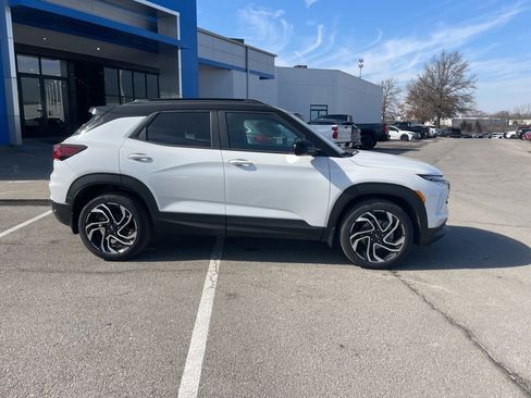 New 2026 Chevrolet TrailBlazer RS w/ Convenience Package image 2