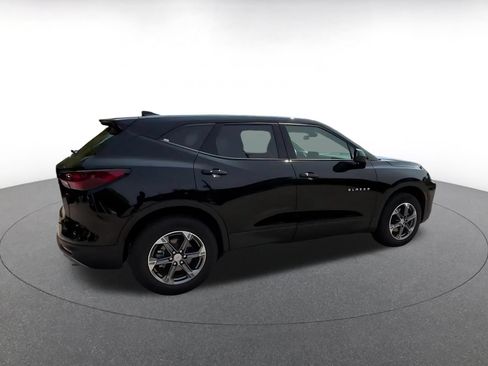Used 2026 Chevrolet Blazer LT FWD image 11