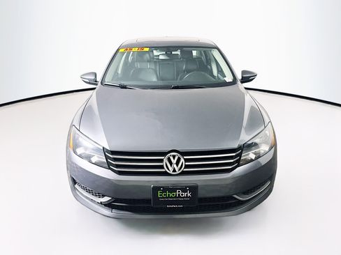Used 2012 Volkswagen Passat 2.5 SE image 2