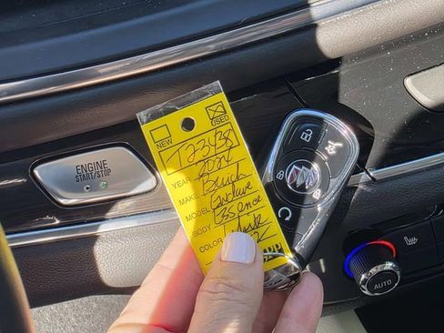 Used 2024 Buick Enclave Essence w/ Experience Buick Package image 23