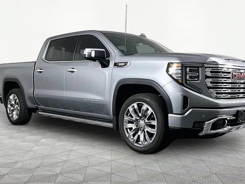 Used 2025 GMC Sierra 1500 Denali w/ Denali Reserve Package AWD/4WD image 2