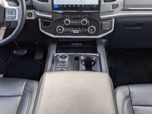 Used 2024 Ford Expedition XLT AWD/4WD image 17