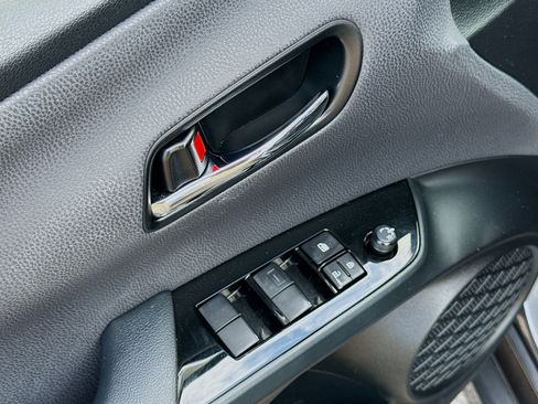 Used 2022 Toyota Prius L Eco image 21