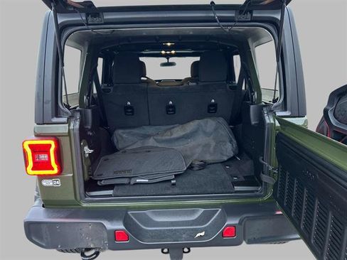 Used 2021 Jeep Wrangler Unlimited Sahara w/ LED Lighting Group image 11