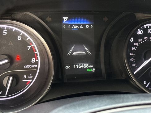 Used 2021 Toyota Camry SE FWD image 24