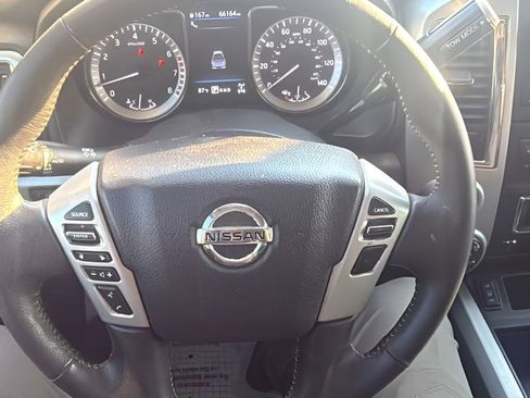 Used 2019 Nissan Titan PRO-4X w/ Pro-4x Convenience Package image 15