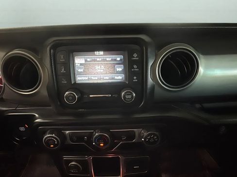Used 2018 Jeep Wrangler Unlimited Sport AWD/4WD image 12
