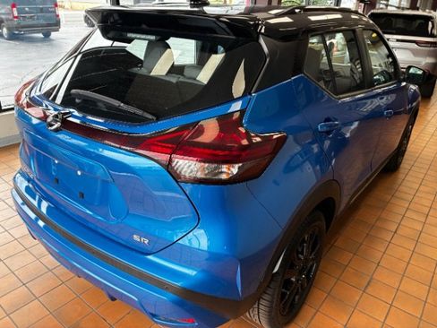 Used 2021 Nissan Kicks SR w/ SR Premium Package FWD image 10