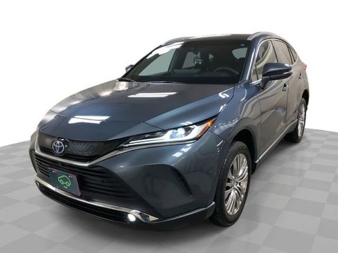 Used 2024 Toyota Venza Limited image 1