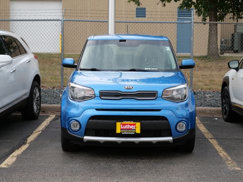Used 2018 Kia Soul + FWD image 2