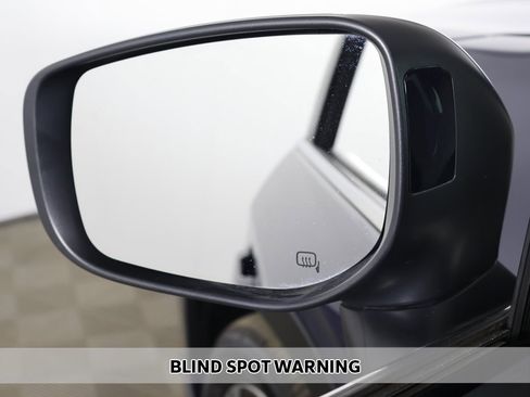 Used 2023 Subaru Ascent Limited w/ Technology Package image 8