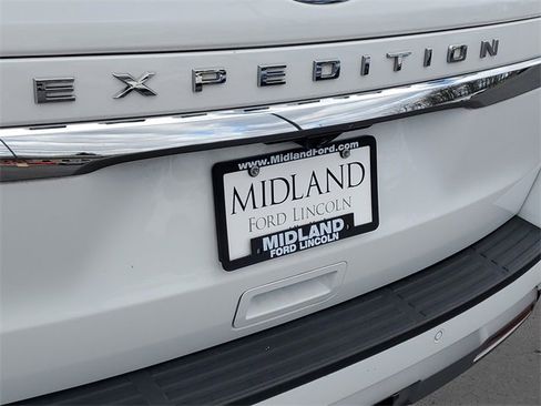 Certified 2023 Ford Expedition Limited image 7