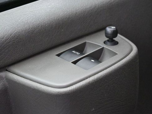 Used 2024 GMC Savana 2500 w/ Driver Convenience Package image 12