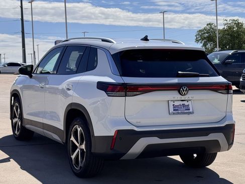 New 2026 Volkswagen Tiguan SE FWD image 7