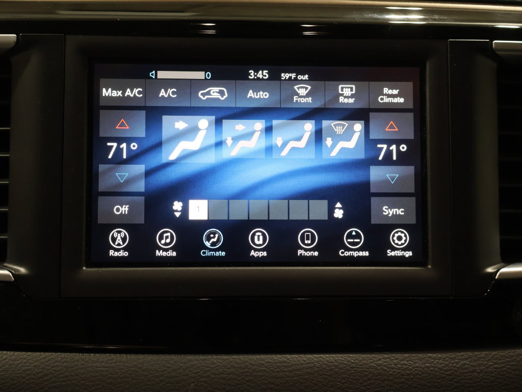 Used 2018 Chrysler Pacifica Touring Plus FWD image 33