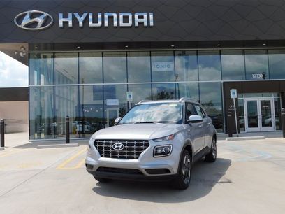 New 2025 Hyundai Venue SEL
