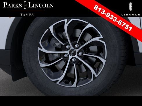 New 2026 Lincoln Nautilus Premier AWD/4WD image 19