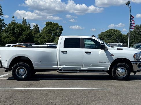 Used 2024 RAM 3500 Big Horn AWD/4WD image 3