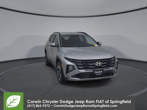 Used 2025 Hyundai Tucson SEL AWD/4WD image 4