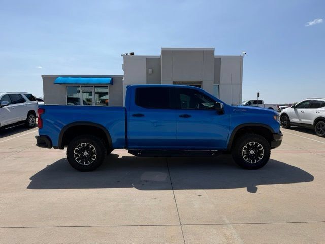 Used 2025 Chevrolet Silverado 1500 ZR2 w/ Technology Package AWD/4WD image 2