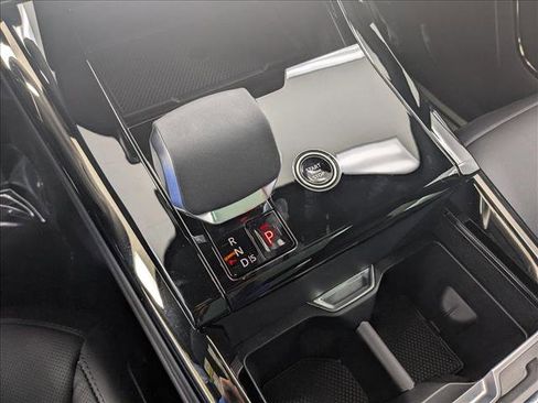 New 2025 Land Rover Range Rover Sport SE image 18