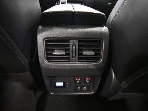 Used 2021 Nissan Rogue Platinum image 18