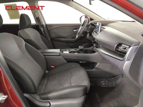 Used 2023 Nissan Rogue SV image 37