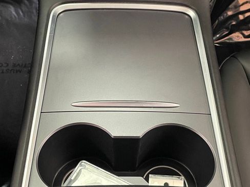 Used 2023 Tesla Model Y Long Range AWD/4WD image 39