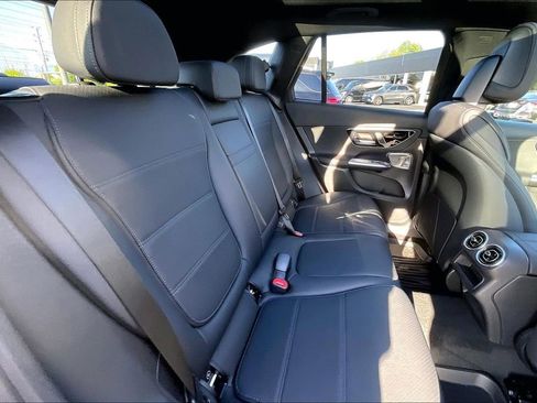 Used 2026 Mercedes-Benz GLC 300 4MATIC image 19
