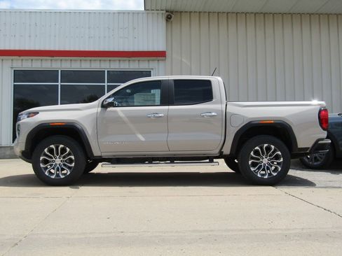 New 2026 GMC Canyon Denali AWD/4WD image 11