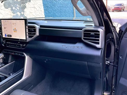 Used 2022 Toyota Tundra SR5 w/ SR5 Premium Package AWD/4WD image 18