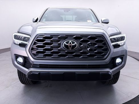 Used 2023 Toyota Tacoma TRD Off-Road AWD/4WD image 12