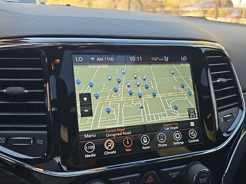 Used 2019 Jeep Grand Cherokee Limited w/ Luxury Group II AWD/4WD image 26