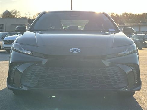 Used 2025 Toyota Camry SE image 39