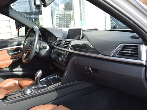 Used 2017 BMW 330i xDrive Sedan image 31