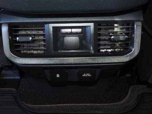 Used 2022 Ford F150 Platinum w/ Equipment Group 701A High image 16