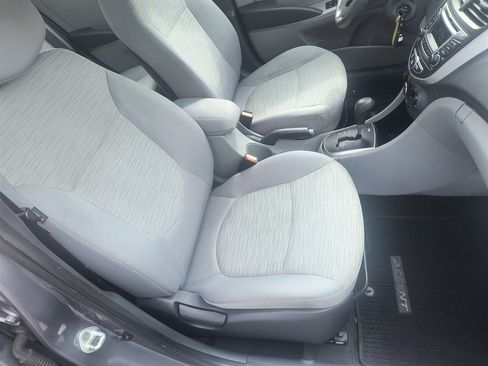 Used 2016 Hyundai Accent SE w/ Option Group 02 FWD image 19