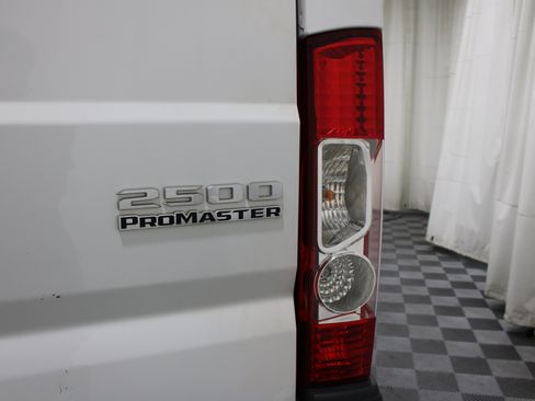 Used 2025 RAM ProMaster 2500 w/ Convenience Group FWD image 22