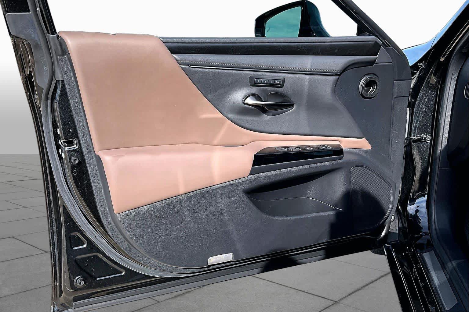 Certified 2022 Lexus ES 350 w/ Premium Package FWD image 22