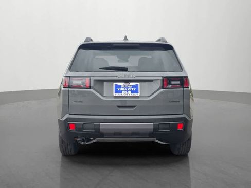 New 2026 Jeep Cherokee Laredo image 5