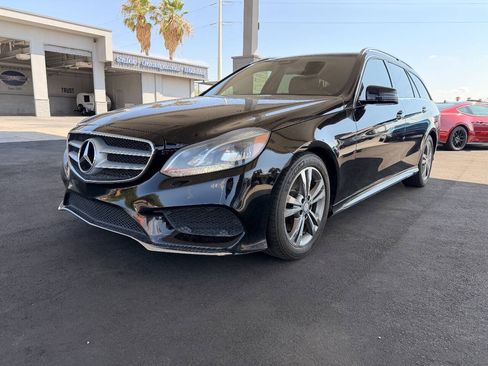 Used 2014 Mercedes-Benz E 350 4MATIC Wagon image 3
