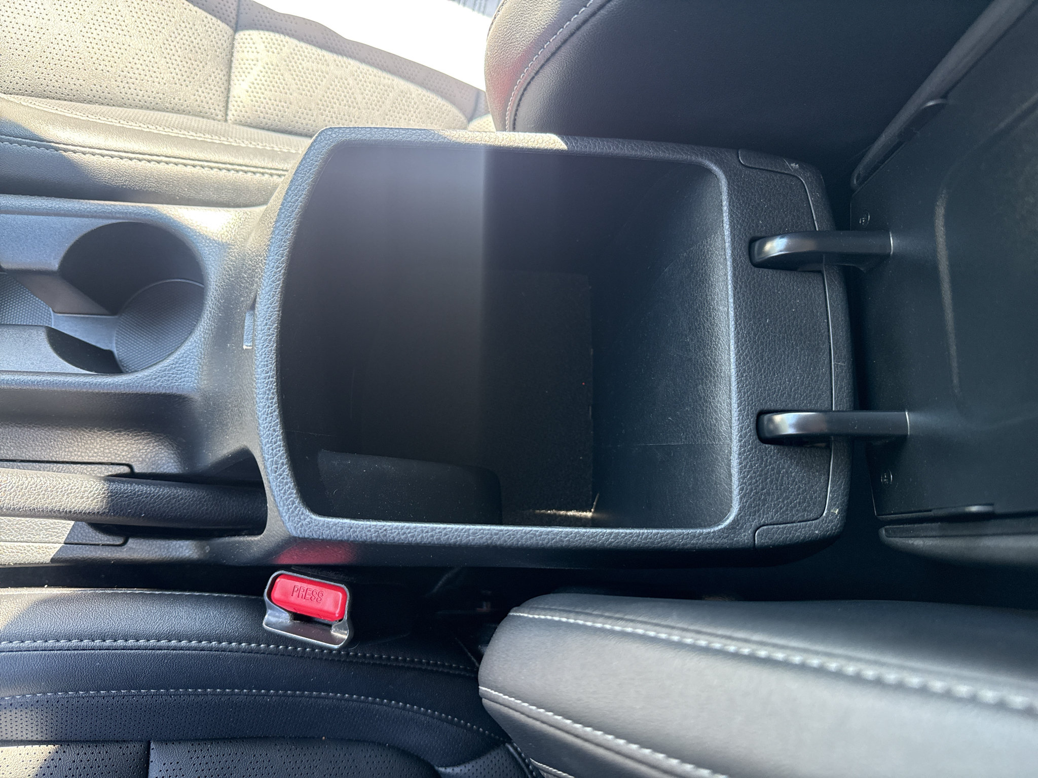 Used 2025 Kia Seltos EX FWD image 13