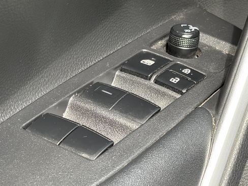 Used 2023 Toyota Corolla Cross AWD Hybrid image 29