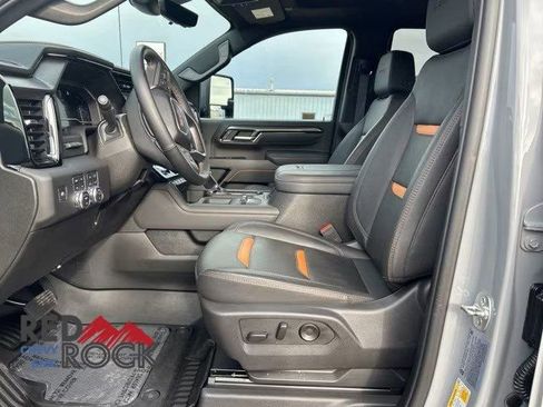 Used 2025 GMC Sierra 2500 AT4 w/ AT4 Premium Plus Package image 15