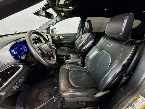 Used 2022 Chrysler Pacifica Touring-L w/ S Appearance Package FWD image 20