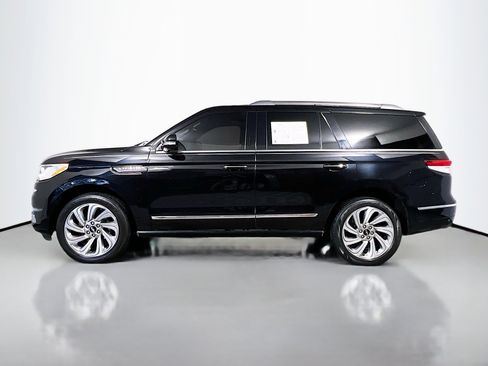 Used 2022 Lincoln Navigator Reserve image 9