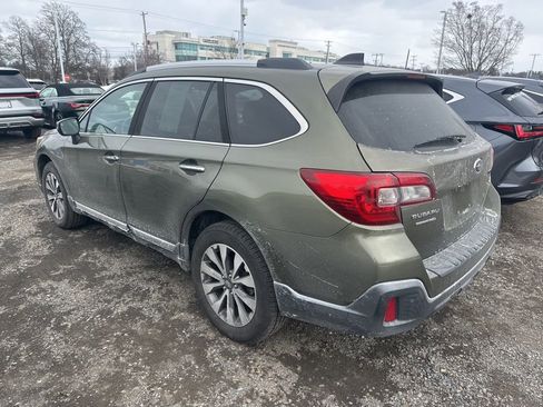 Used 2018 Subaru Outback 3.6R Touring image 4